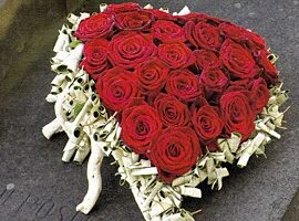 aranjamente florale funerare din trandafiri Anthony